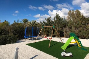 Área de juegos infantiles al aire libre