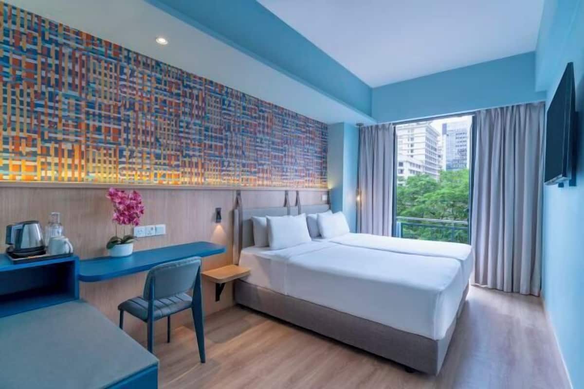 In-room safe, desk, laptop workspace, soundproofing