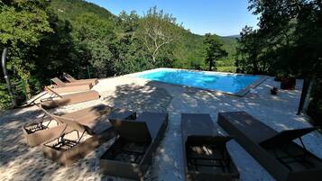 Sun-loungers