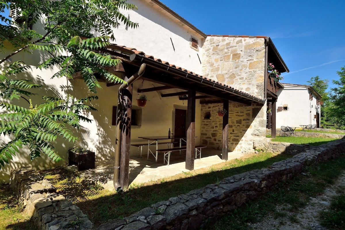 Stone House 2 | 露台/庭院