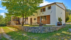 Exterior detail - Traditional Stone House (Buzet)