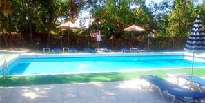 Seasonal outdoor pool - Melody Hotel (Corfu)