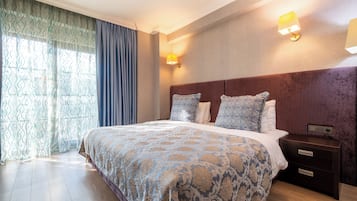 Elite Room, Sea View | Premium bedding, in-room safe, desk, laptop workspace