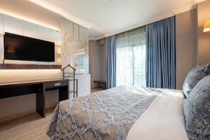 Chambre Élite, vue mer | Literie de qualité supérieure, coffres-forts dans les chambres, bureau