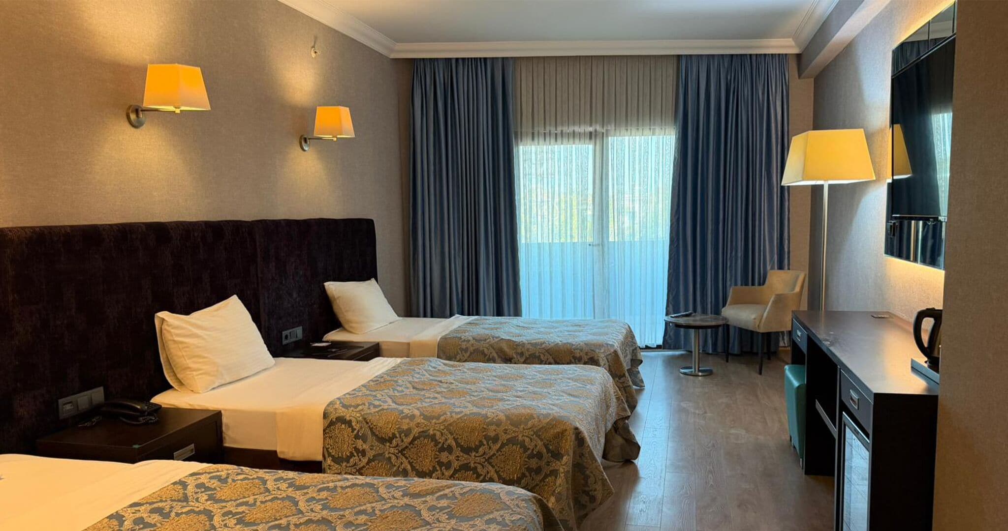 Standard Triple Room | Premium bedding, in-room safe, desk, laptop workspace