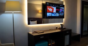 Premium Room | Premium bedding, in-room safe, desk, laptop workspace - 216 Castle Hotel  (Gebze)