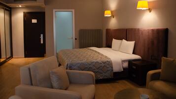 Quarto elite, vista para o mar | Roupas de cama premium, cofres nos quartos, escrivaninha