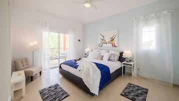 Vila, 5 quartos, piscina particular | 5 quartos, quartos à prova de som, ferros/tábuas de passar roupa