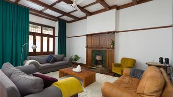 Premium Villa, 3 Bedrooms, Non Smoking, City View | Living room