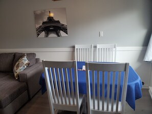 Grand Suite, 2 Bedrooms, Kitchen, Mountain View (FAM-01) | In-room dining - Celadon Lodge (Radium Hot Springs)
