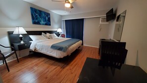 Deluxe Studio, 1 King Bed, Kitchenette, Mountain View (Rm 4) | Premium bedding, memory foam beds, individually decorated - Celadon Lodge (Radium Hot Springs)