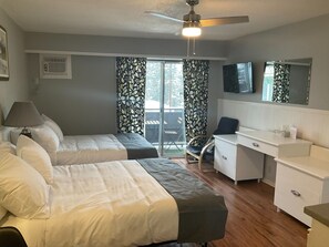 Chambre Double Deluxe, plusieurs lits, coin cuisine, vue montagne (Rm 3) | Équipements de la chambre