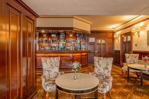 Bar (on property) - Muthu Fort William Hotel (Fort William)