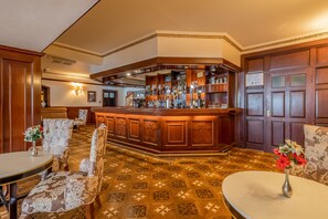 Bar (on property) - Muthu Fort William Hotel (Fort William)