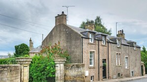 Front of property - GOSHEN COTTAGE (Kelso)