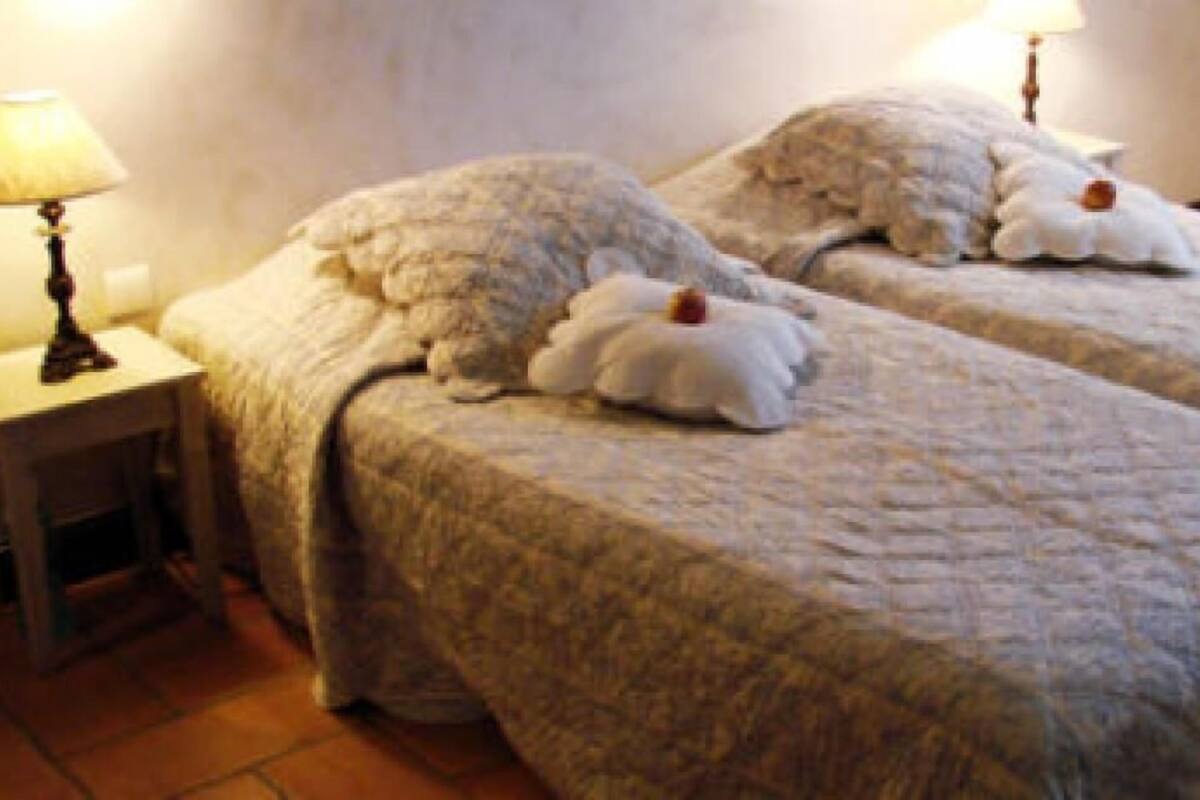 Double Room, 2 Twin Beds (Fleur de Lin) | Blackout drapes, iron/ironing board, WiFi (free), individually decorated