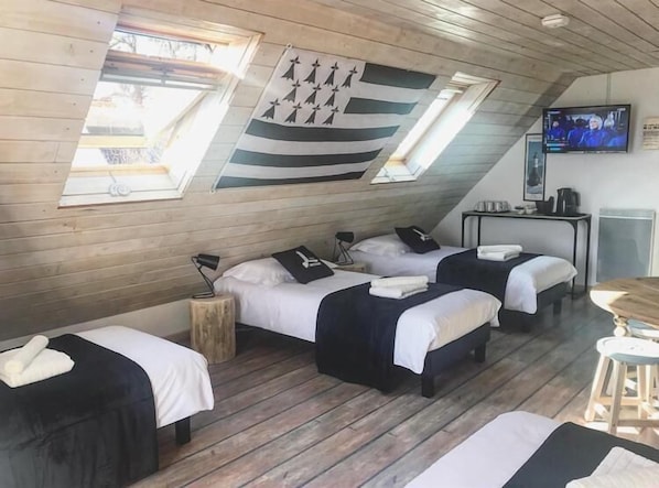 Familienzimmer (Les Embruns) | 1 Schlafzimmer, hochwertige Bettwaren, Bettwäsche