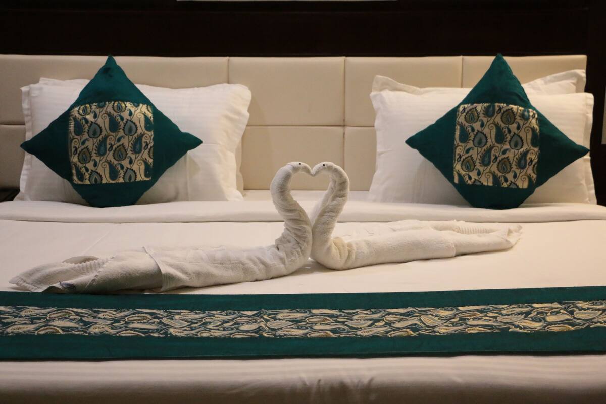 Phòng Suite Executive, 1 giường cỡ king, phù hợp cho người khuyết tật | 1 phòng ngủ, bộ đồ giường cao cấp, chăn bông