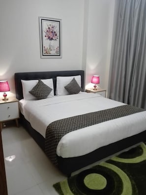 Iron/ironing board, free WiFi - Ginger Luxury Apartments (Manama)