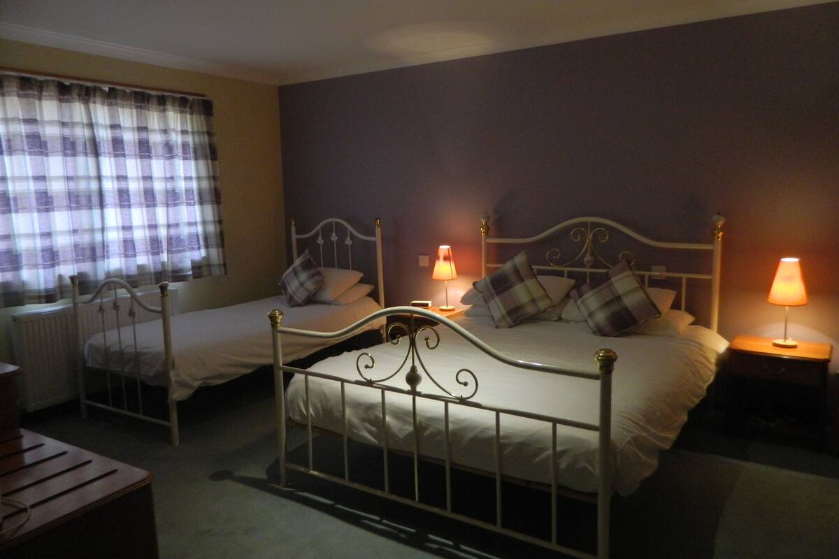 desk, iron/ironing board, free wifi, bed sheets