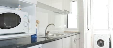 Apartment, 2 Bedrooms, Balcony | Private kitchen