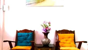 4-Bedroom House | Room amenity