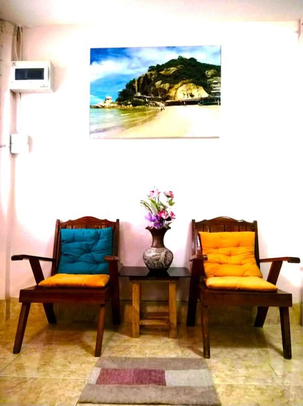 4-Bedroom House | Room amenity
