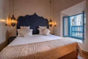 Chambre Supérieure, salle de bains attenante