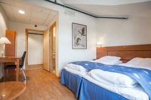Quarto casal | Escrivaninha, Wi-Fi de cortesia