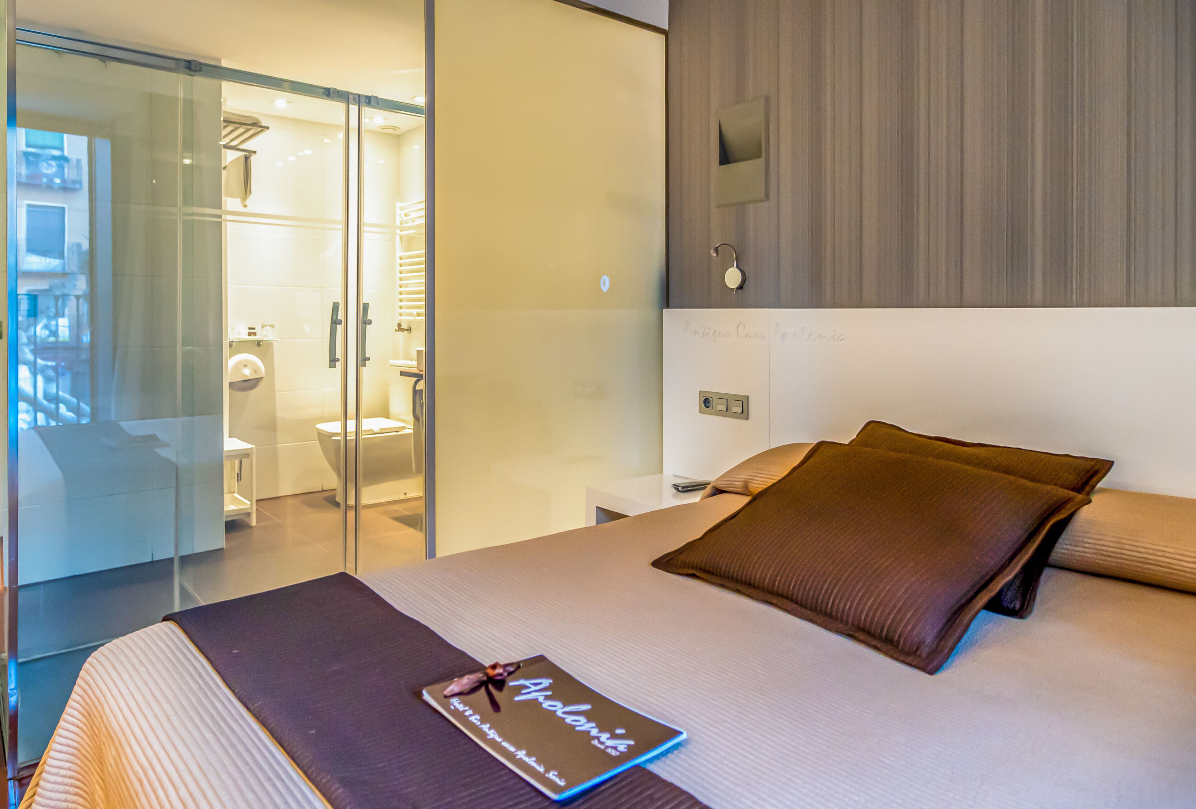 1 bedroom, in-room safe, desk, blackout curtains