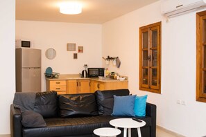 Living room - Market Apartment - Boutique Studio (Tel Aviv)