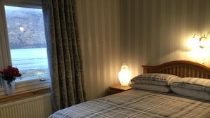 واي فاي مجانًا وملاءات أسرّة