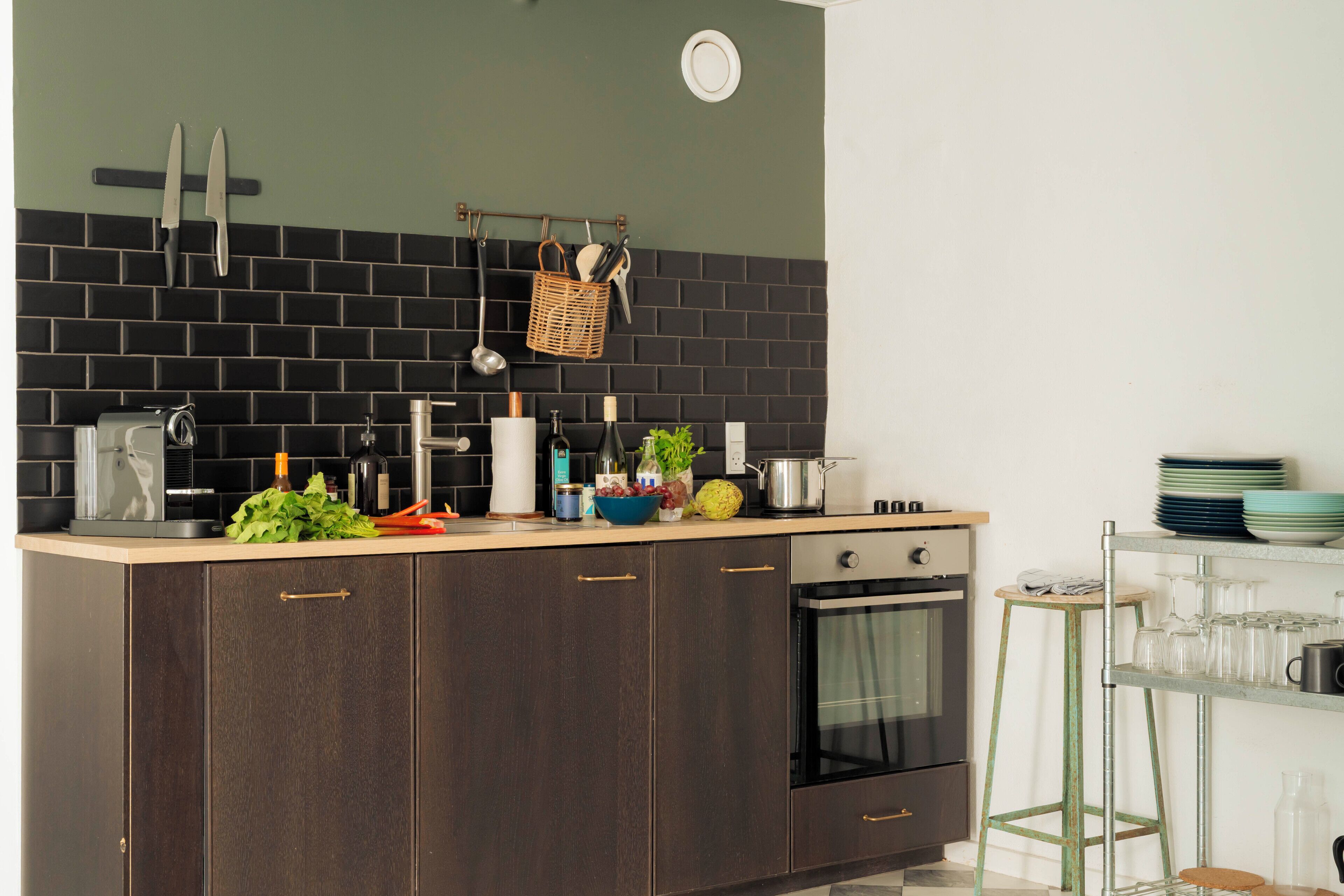 Design appartement, 2 slaapkamers, keuken, uitzicht op binnenplaats (Amaliegade 43, 1st Floor) | Privékeuken | Een koelkast, een magnetron, een oven, een kookplaat
