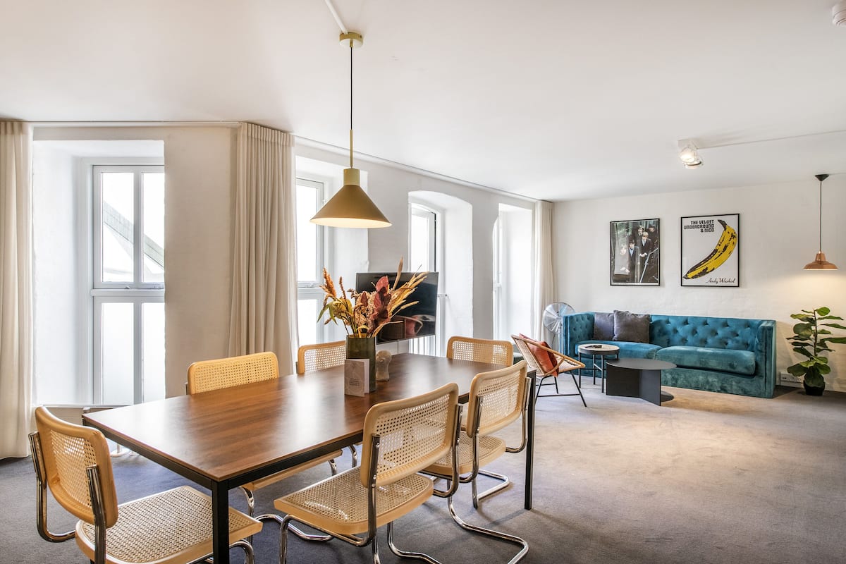 Design-Apartment, 2 Schlafzimmer, Küche, Blick auf den Innenhof (Amaliegade 43, Ground Floor) | Wohnbereich