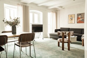 Design Apartment, 2 Bedrooms, Kitchen, Courtyard View (Amaliegade 43, 1st Floor) | Living area | Flat-screen TV, pay movies