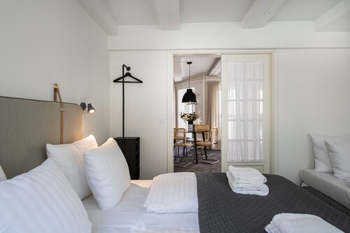 The Churchill apartments by Daniel&Jacob’s