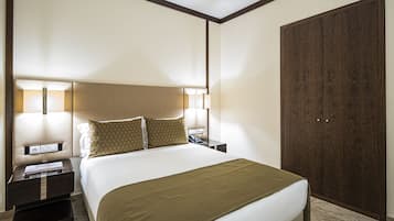 Standard Double Room, 1 Queen Bed | 1 bedroom, premium bedding, pillowtop beds, minibar