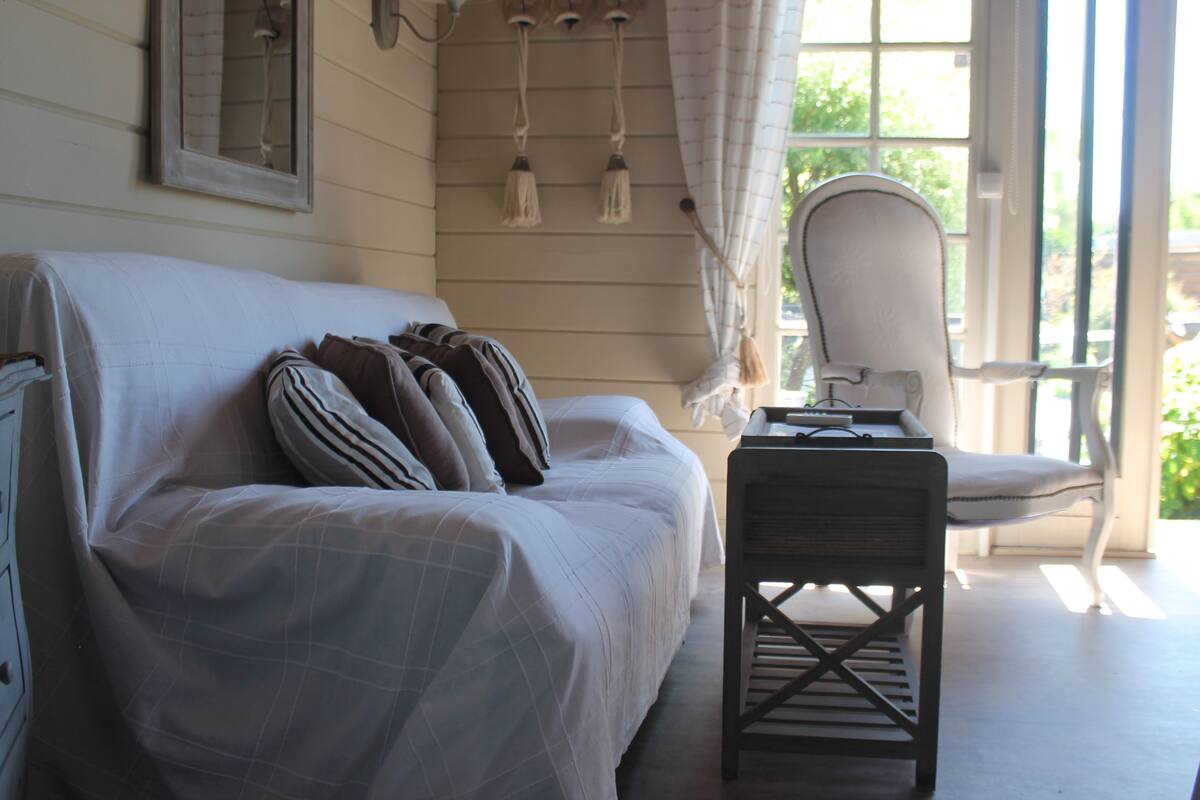 Chalet | Kostenloses WLAN, individuell dekoriert, individuell eingerichtet