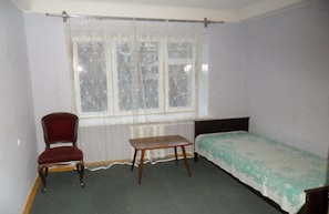 Basic Single Room, 1 Single Bed, Shared Bathroom, Garden View