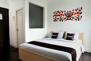 高級雙人房 | 書桌、免費 Wi-Fi