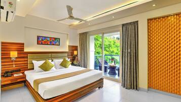 Kamar Mewah | Minibar, meja kerja, Wi-Fi gratis, dan seprai linen