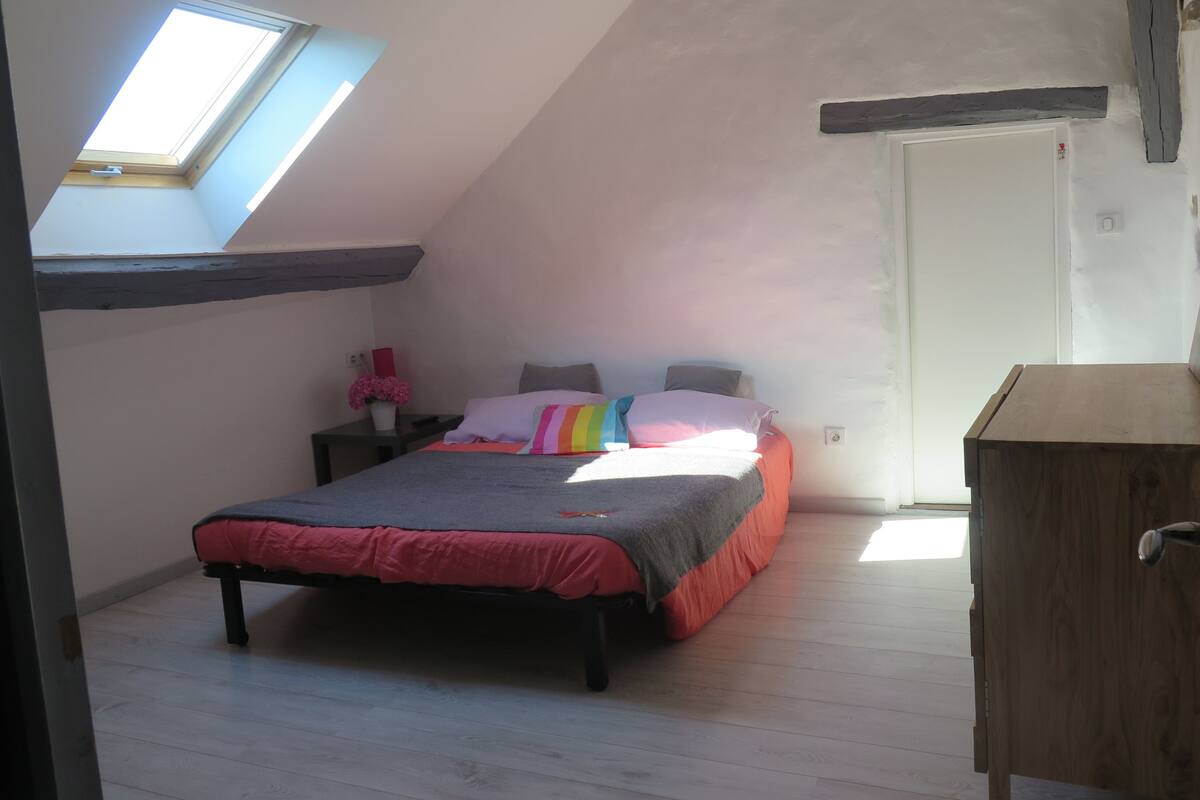 Kamer (Les Terrasses) | Individueel gedecoreerd, individueel gemeubileerd
