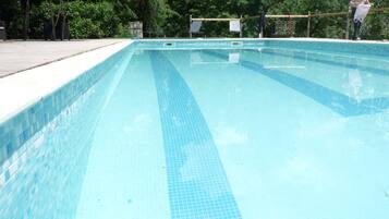 Kolam renang outdoor