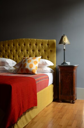 Minibar, in-room safe, individually decorated, individually furnished - Villa Biondelli (Cazzago San Martino)
