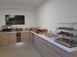Desayuno buffet incluido todos los días 