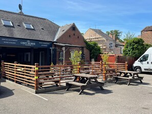 Exterior - The Grey Horse (Darlington)