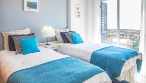 Villa, 4 soverom, privat basseng | 4 soverom, safe på rommet, strykejern/-brett og barnesenger