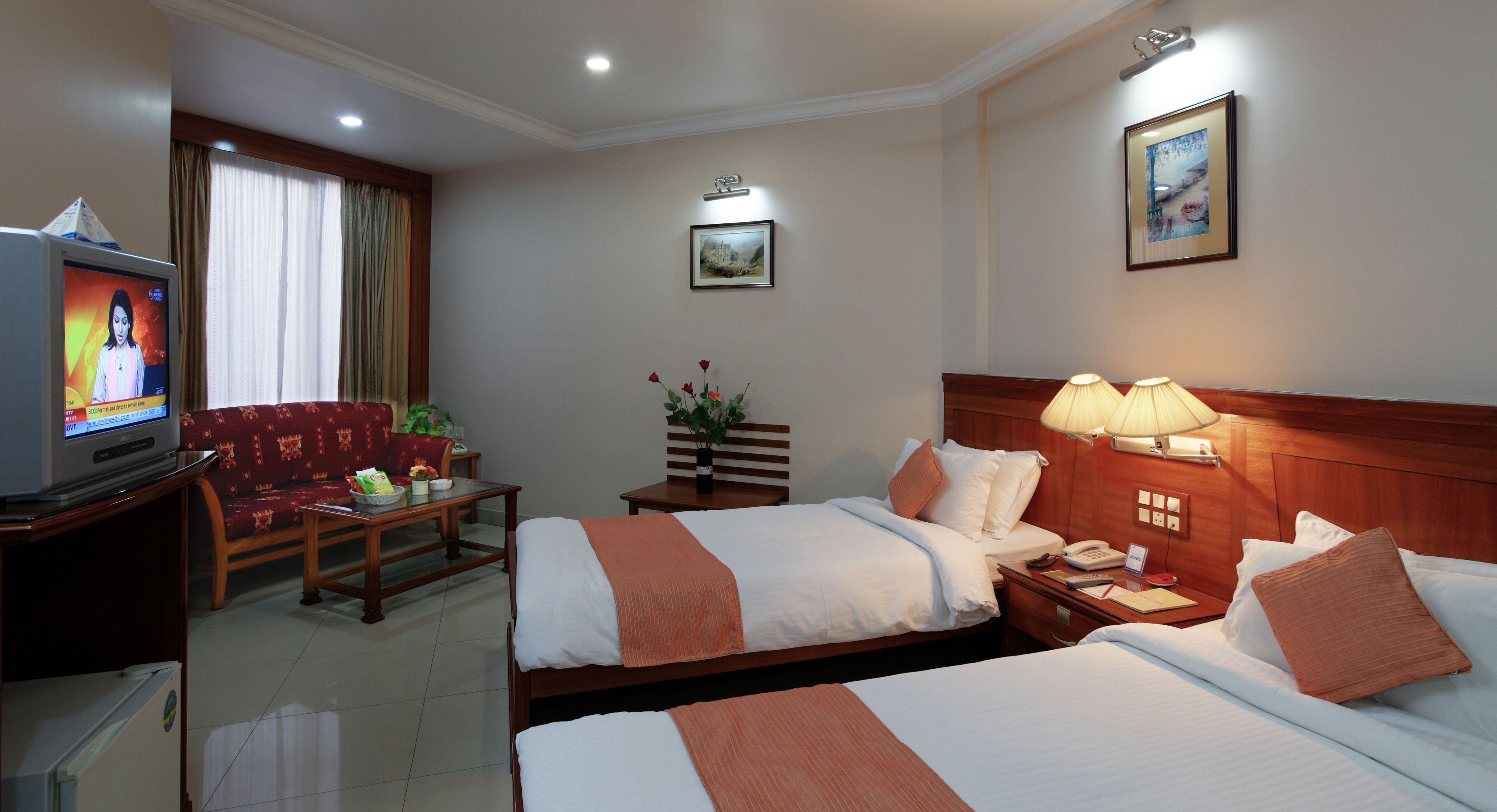 Minibar, desk, soundproofing, free WiFi