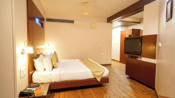 Standard Suite | Minibar, desk, soundproofing, free WiFi