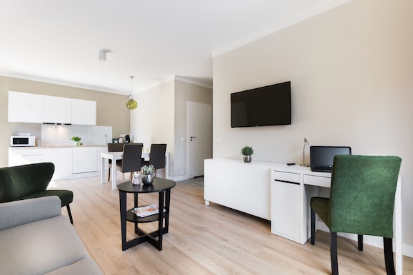 Liza Lux Apartment I Old Town | Living area | Flat-screen TV